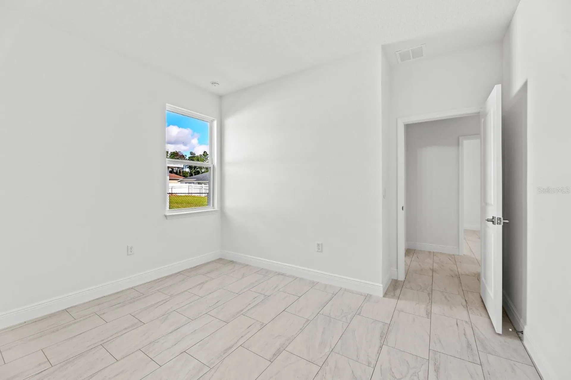 2744 W Redgate Drive Dunnellon FL 34433