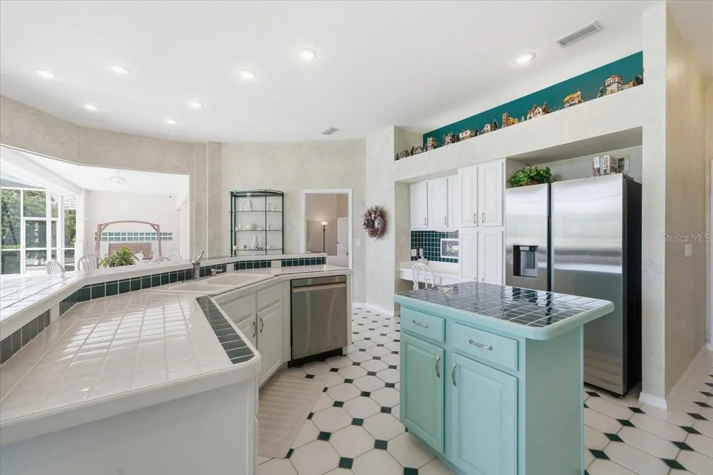 85 Kelleys Trail Oldsmar FL 34677