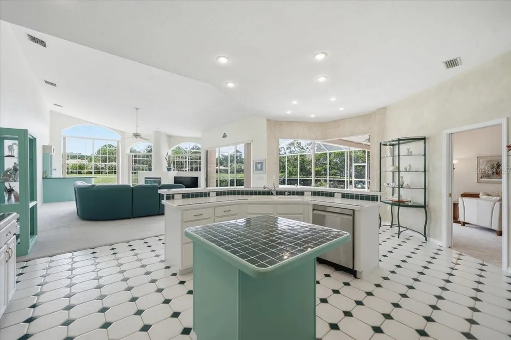 85 Kelleys Trail Oldsmar FL 34677