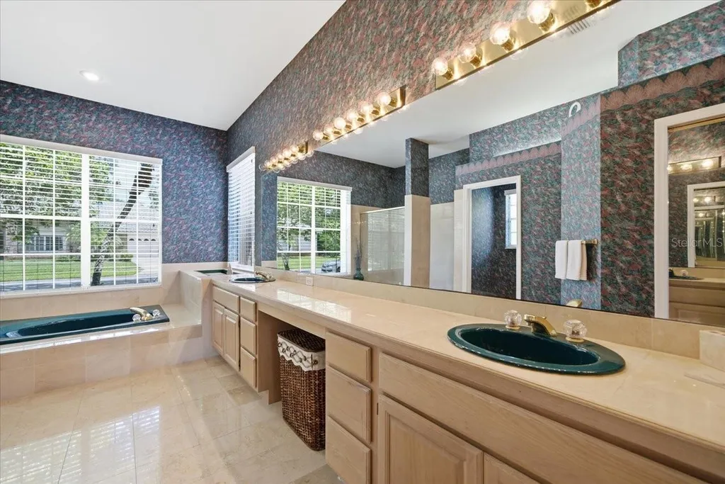 85 Kelleys Trail Oldsmar FL 34677
