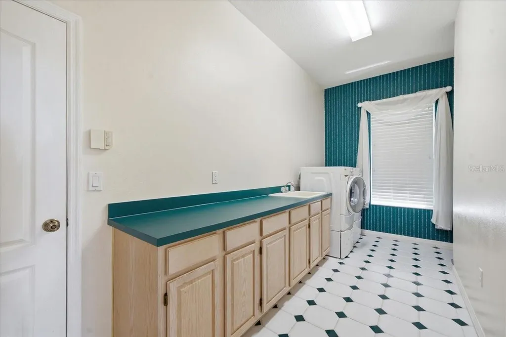 85 Kelleys Trail Oldsmar FL 34677