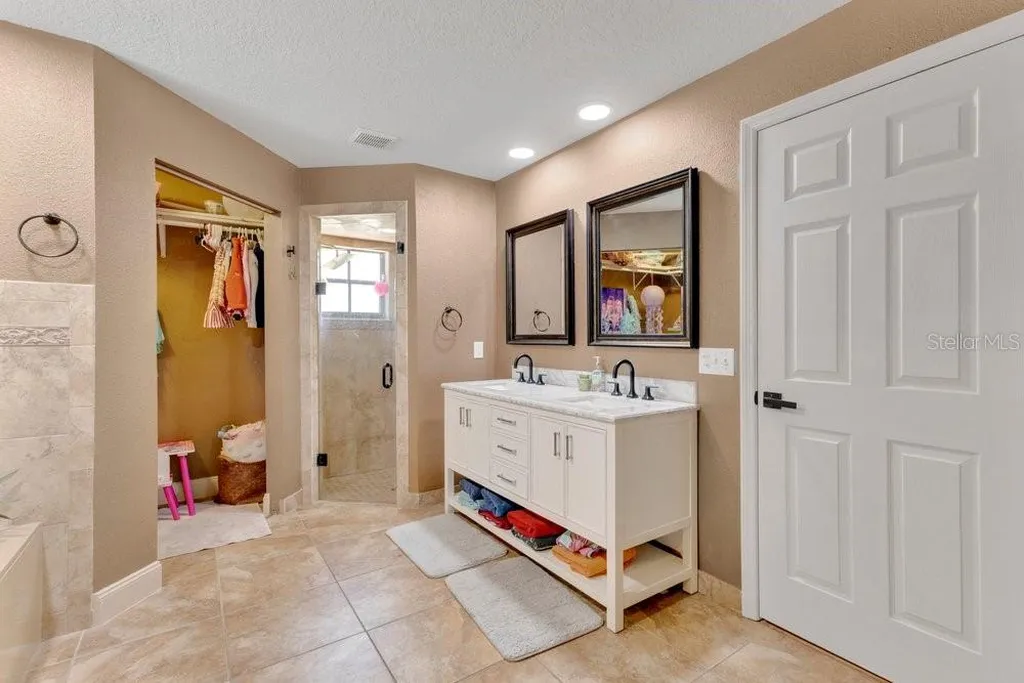 1304 Ariana Woods Circle Auburndale FL 33823