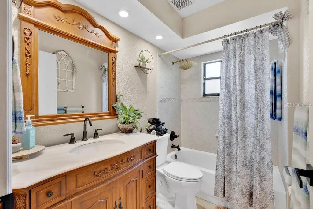 1304 Ariana Woods Circle Auburndale FL 33823
