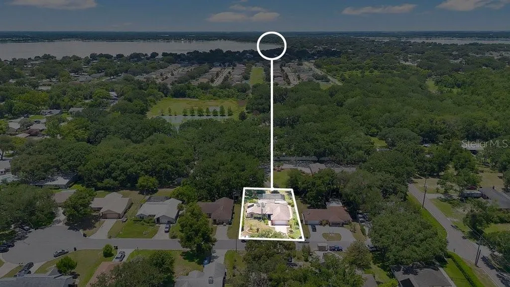 1304 Ariana Woods Circle Auburndale FL 33823
