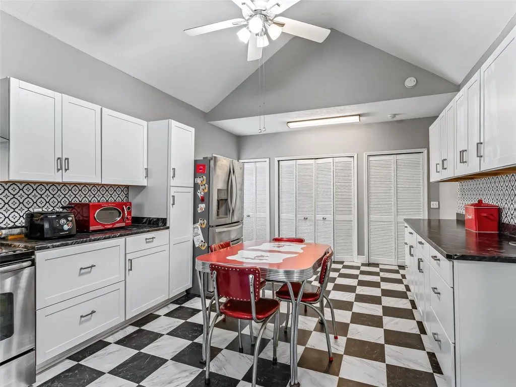 511 E Mirror Lake Drive Fruitland Park FL 34731
