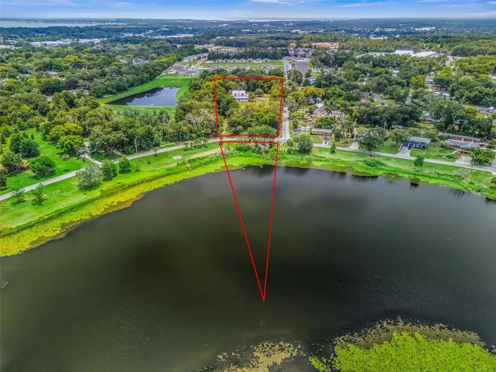 511 E Mirror Lake Drive Fruitland Park FL 34731