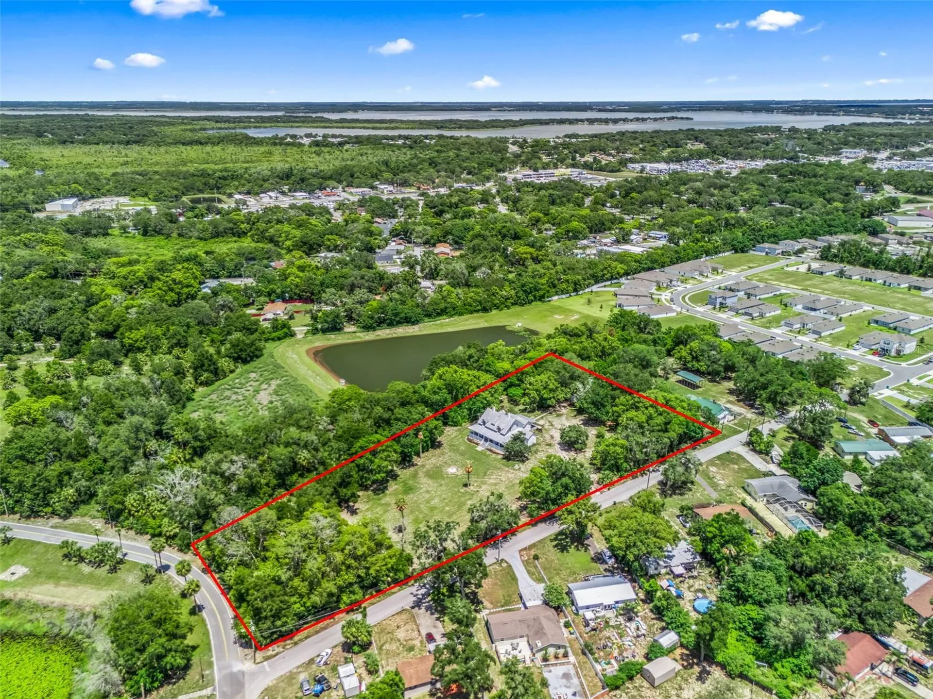 511 E Mirror Lake Drive Fruitland Park FL 34731