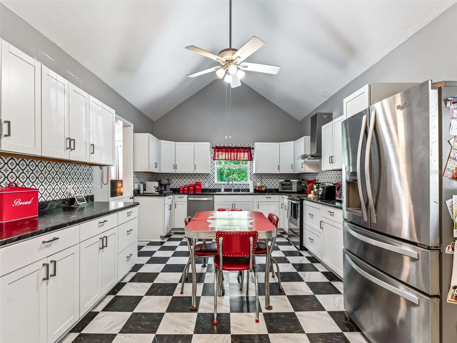 511 E Mirror Lake Drive Fruitland Park FL 34731