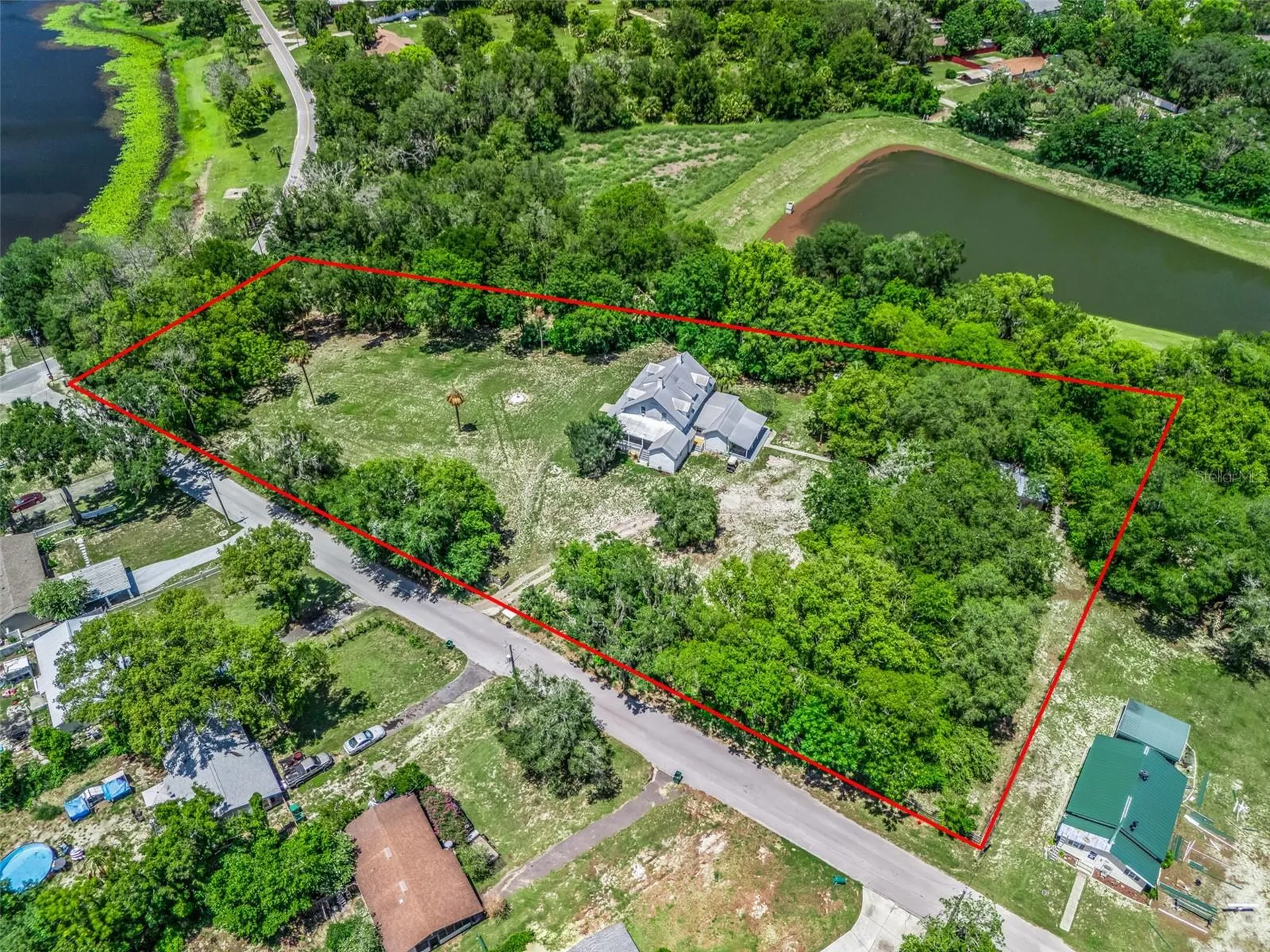 511 E Mirror Lake Drive Fruitland Park FL 34731