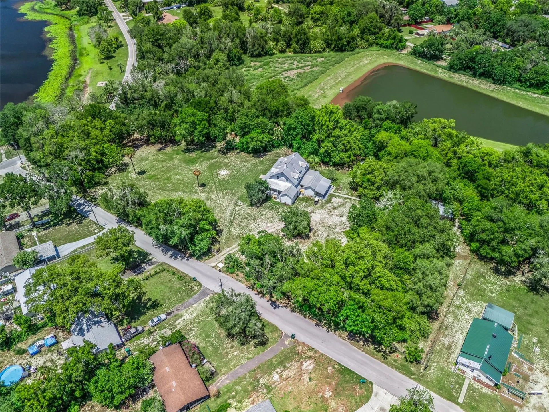 511 E Mirror Lake Drive Fruitland Park FL 34731