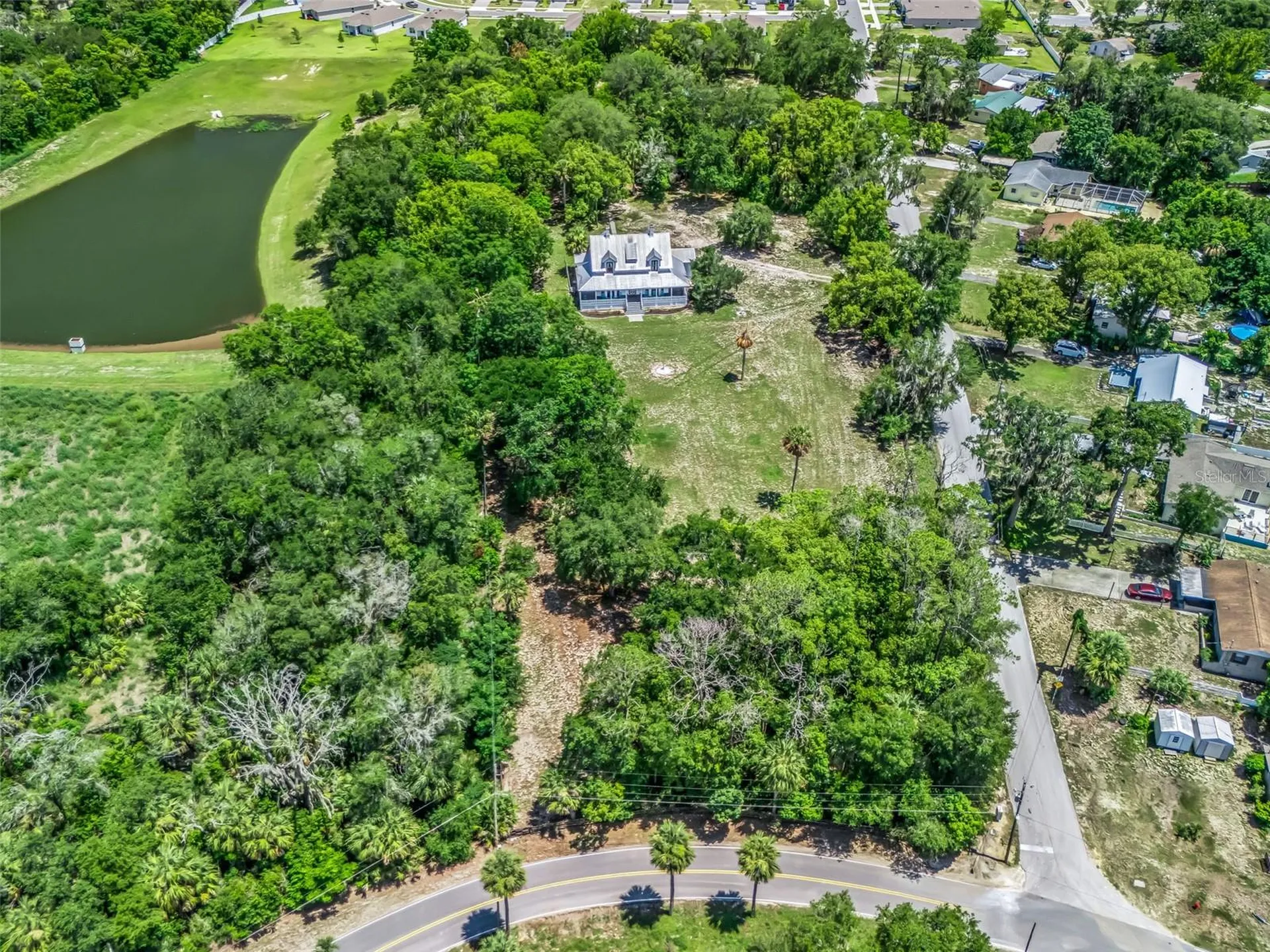 511 E Mirror Lake Drive Fruitland Park FL 34731