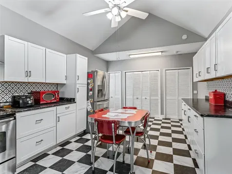 511 E Mirror Lake Drive Fruitland Park FL 34731