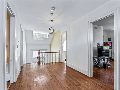 511 E Mirror Lake Drive Fruitland Park FL 34731
