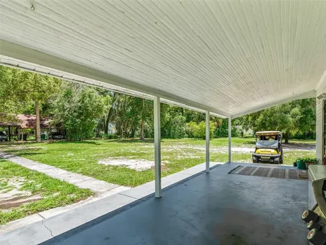 511 E Mirror Lake Drive Fruitland Park FL 34731