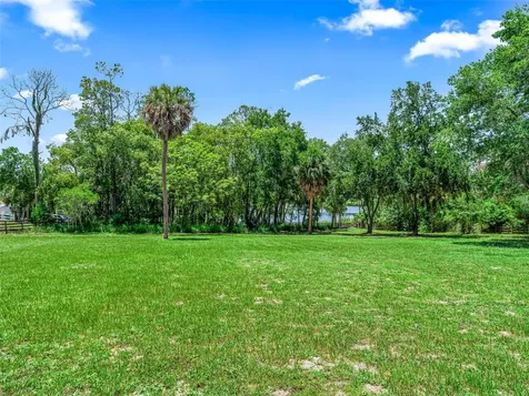 511 E Mirror Lake Drive Fruitland Park FL 34731