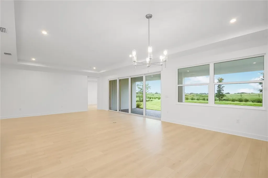1615 Bellagio Loop Tavares FL 32778
