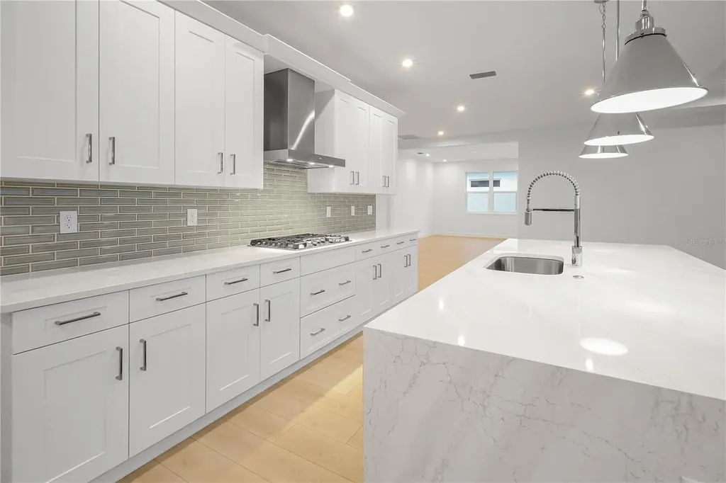 1615 Bellagio Loop Tavares FL 32778