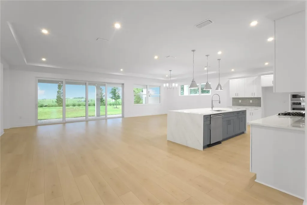 1615 Bellagio Loop Tavares FL 32778