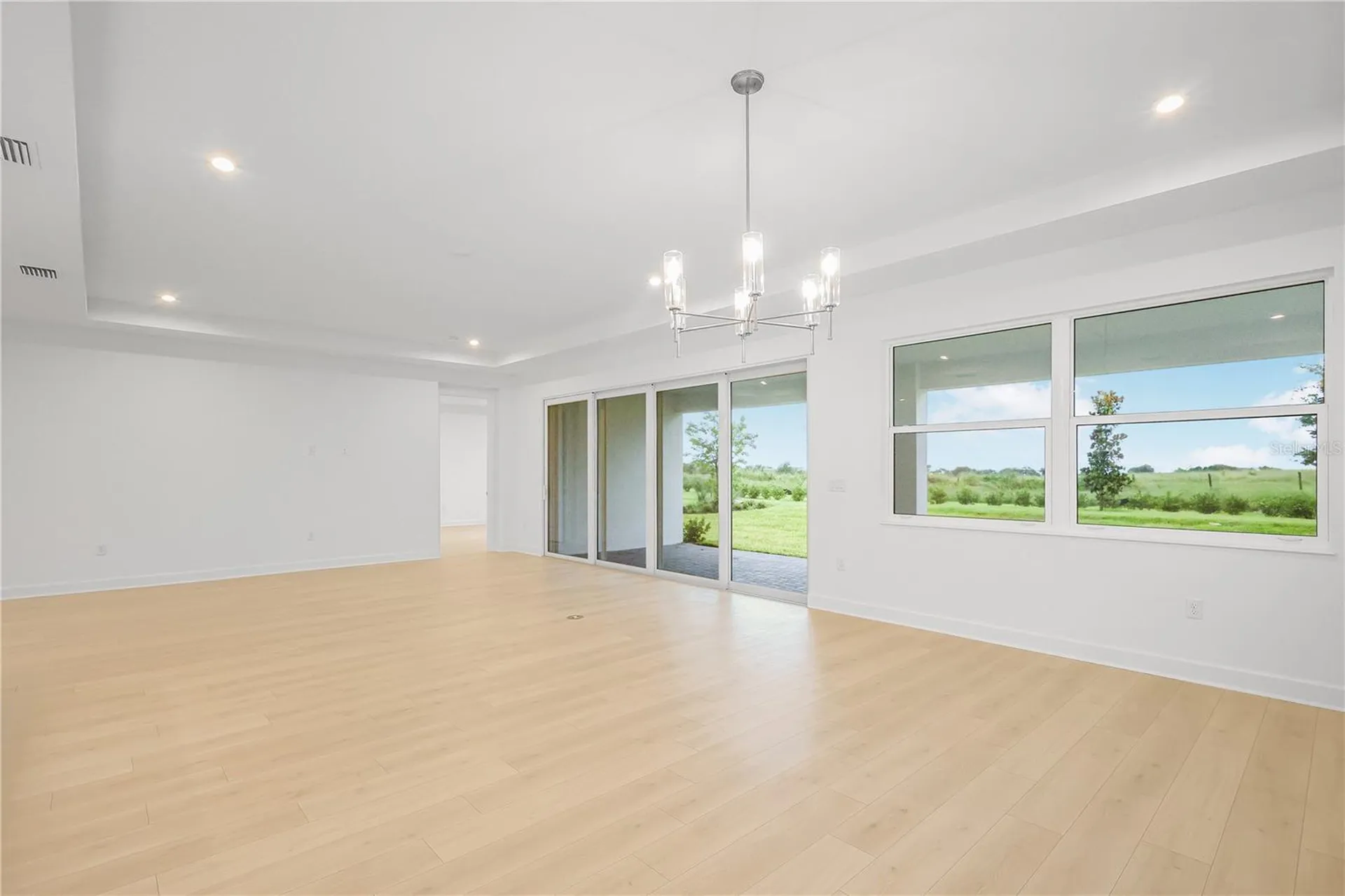 1615 Bellagio Loop Tavares FL 32778