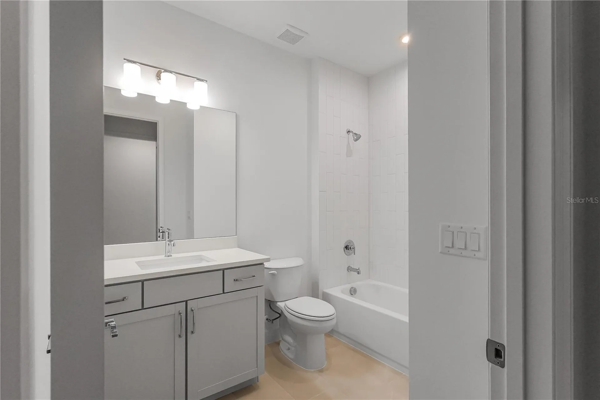 1615 Bellagio Loop Tavares FL 32778