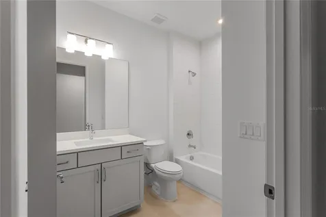 1615 Bellagio Loop Tavares FL 32778
