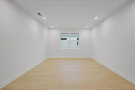 1615 Bellagio Loop Tavares FL 32778