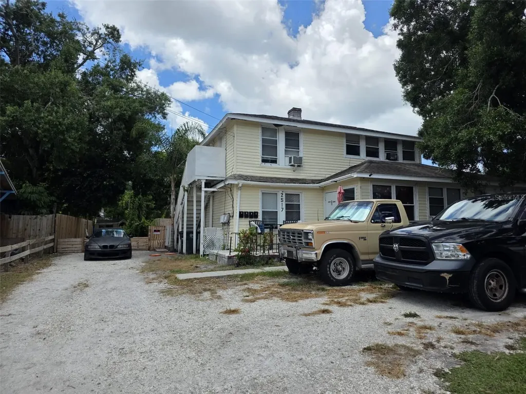 2517 19th Avenue W Bradenton FL 34205