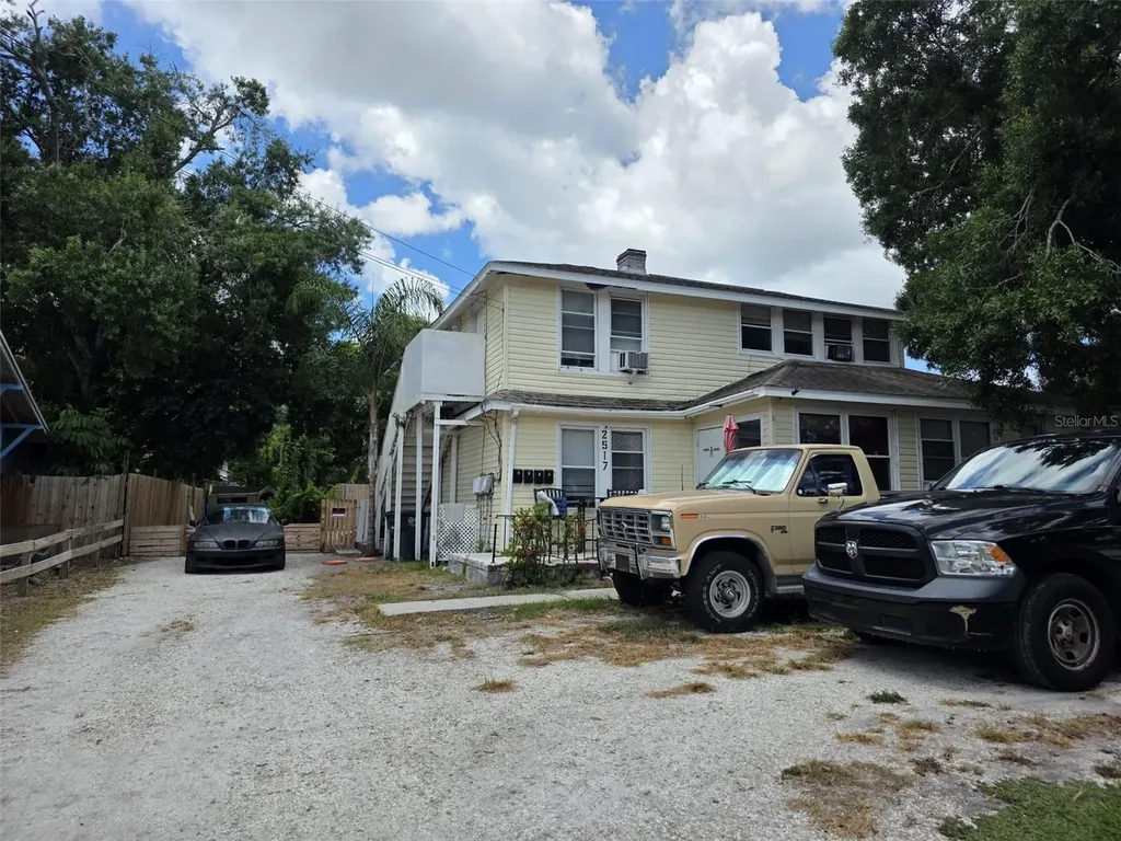 2517 19th Avenue W Bradenton FL 34205