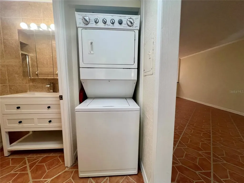 1510 Flint Drive W Clearwater FL 33759