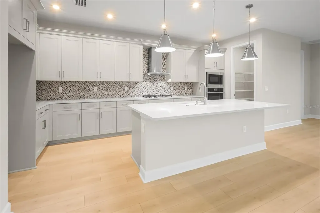 1620 Bellagio Loop Tavares FL 32778