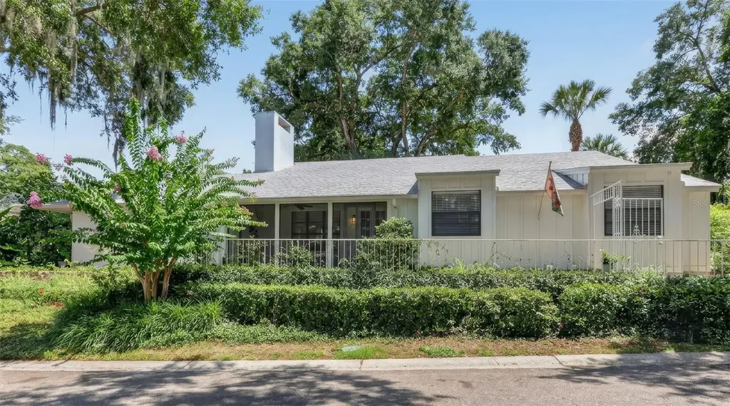 21 Townhill Drive Eustis FL 32726