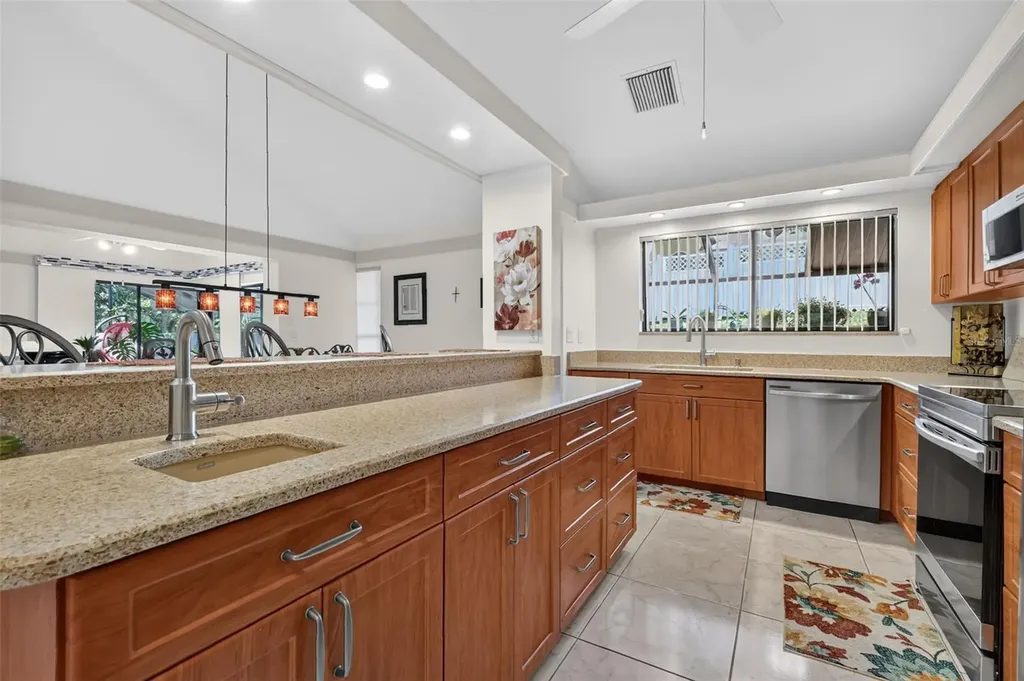 21 Townhill Drive Eustis FL 32726