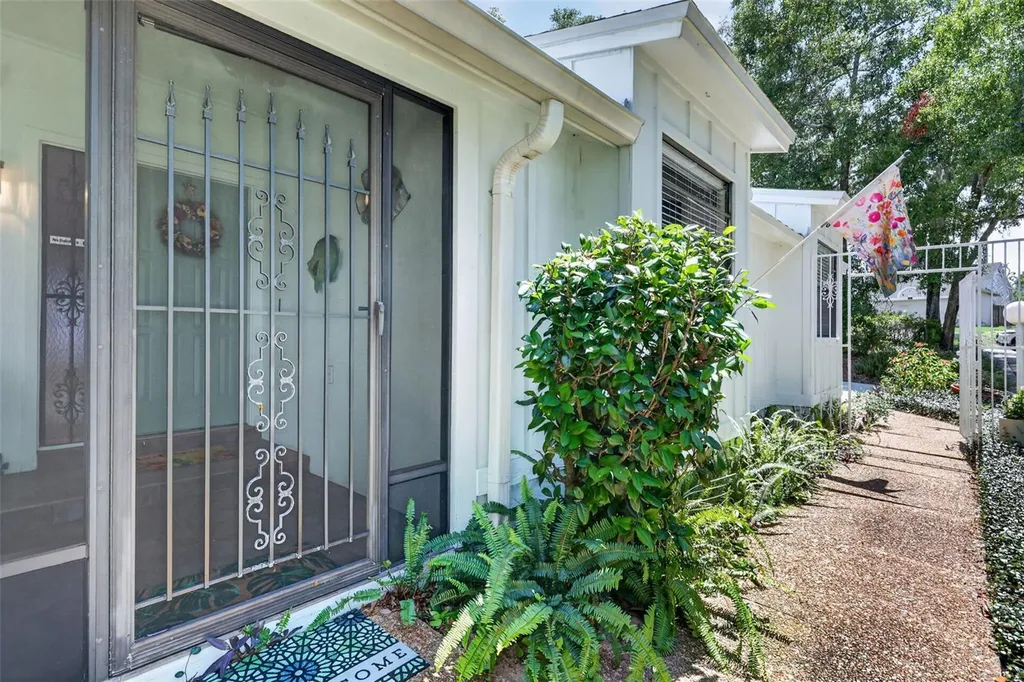21 Townhill Drive Eustis FL 32726