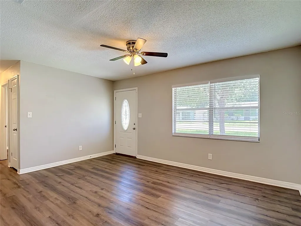 14800 11th Street Dade City FL 33523