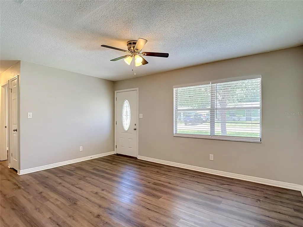 14800 11th Street Dade City FL 33523