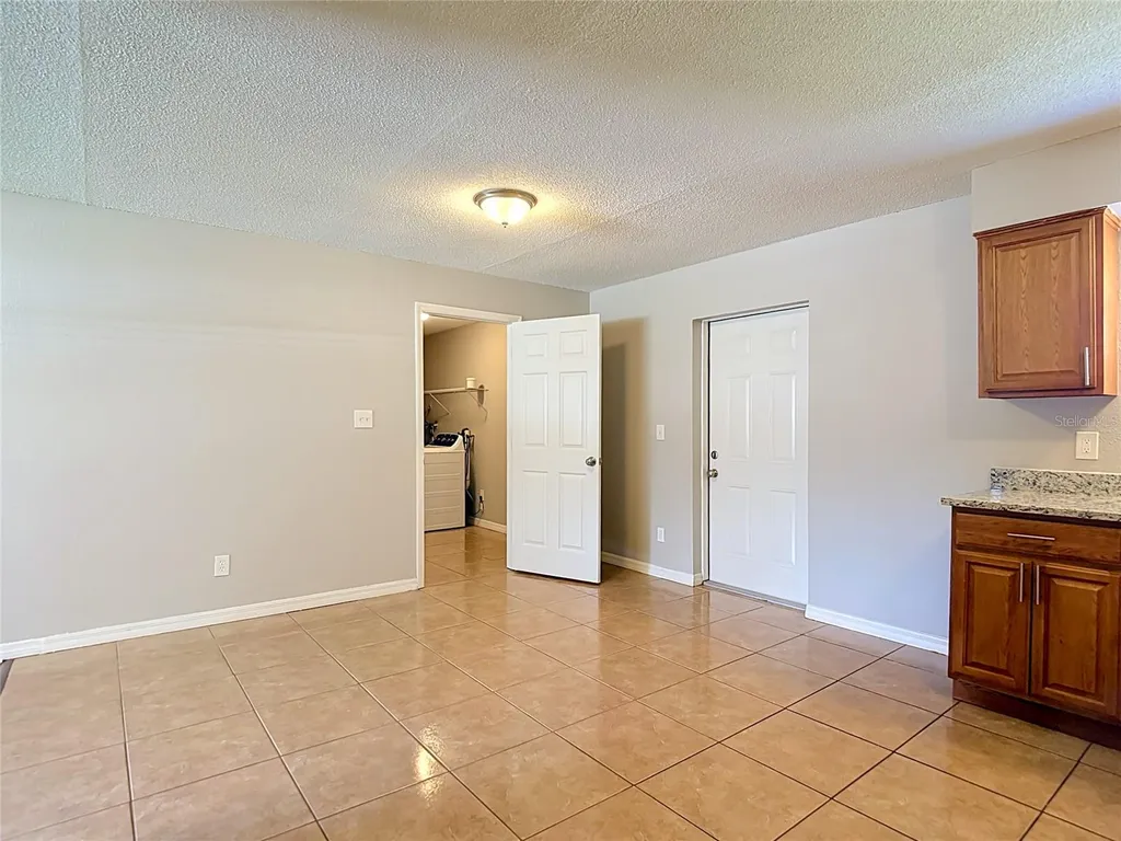14800 11th Street Dade City FL 33523