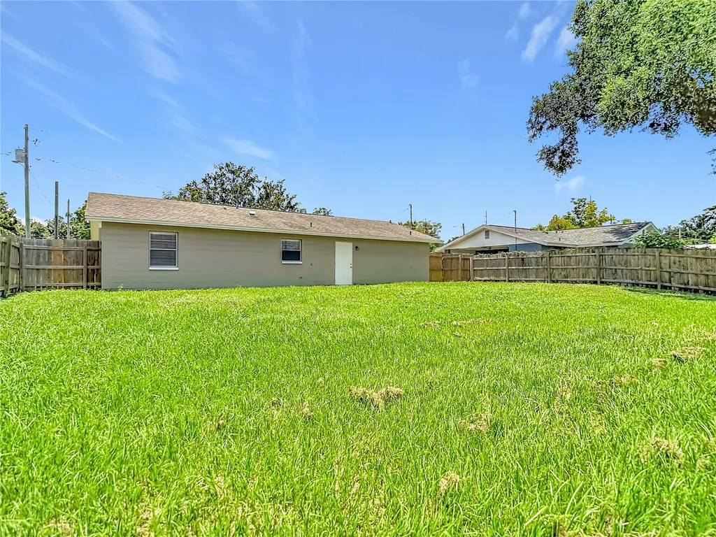 14800 11th Street Dade City FL 33523