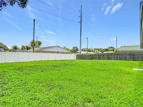 14800 11th Street Dade City FL 33523