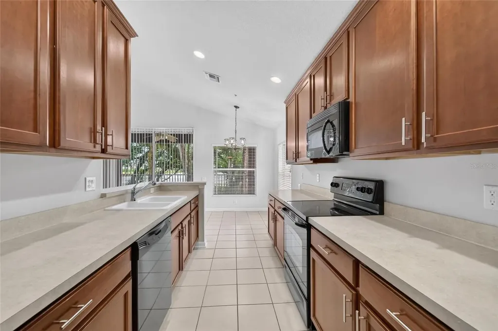 2005 River Turia Circle Riverview FL 33578
