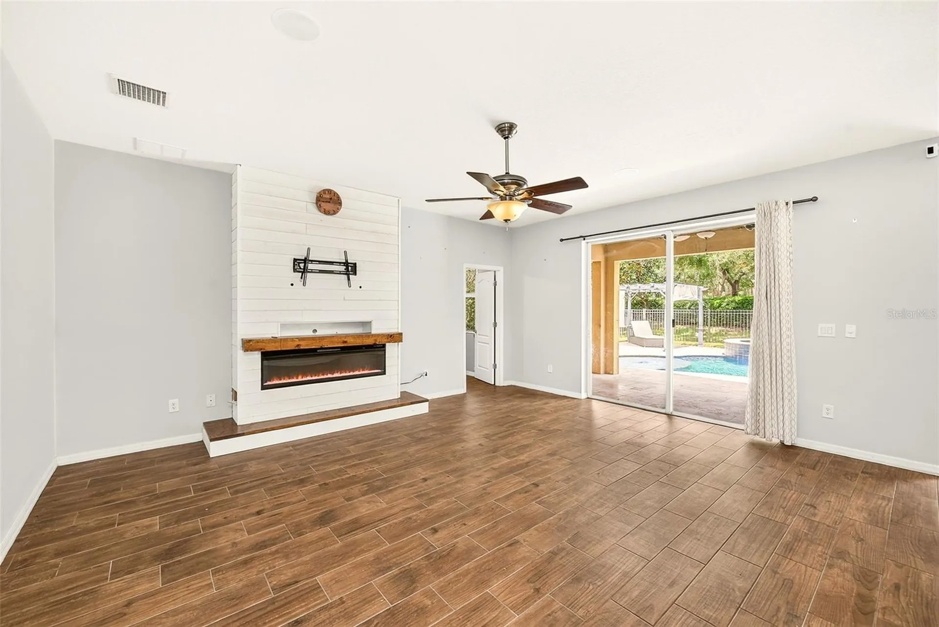 2917 Winglewood Circle Lutz FL 33558