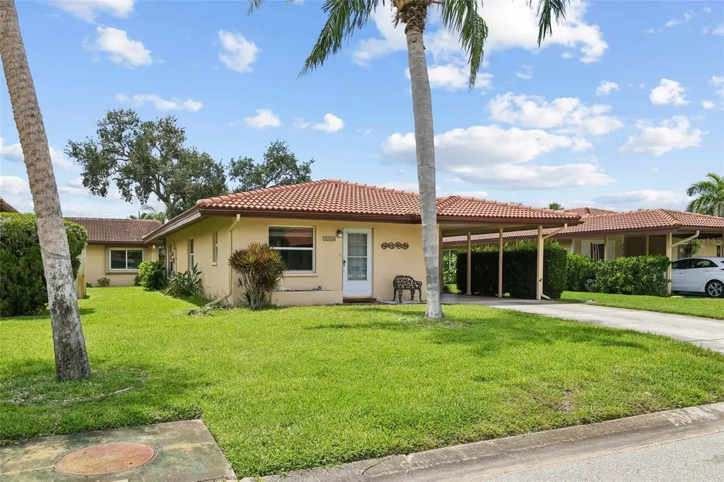 3210 Cambridge Avenue Bradenton FL 34207