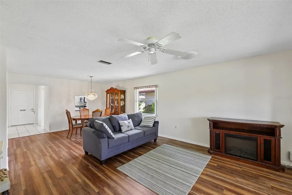 3210 Cambridge Avenue Bradenton FL 34207