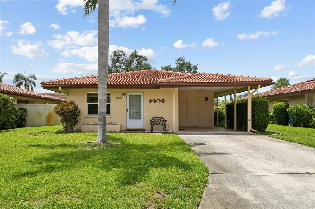 3210 Cambridge Avenue Bradenton FL 34207