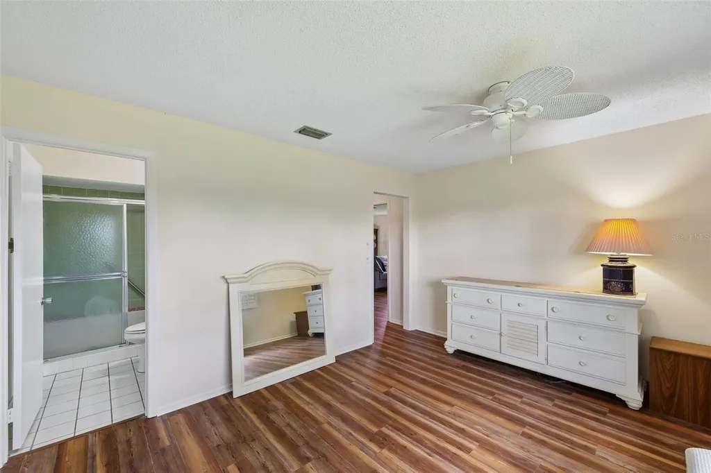 3210 Cambridge Avenue Bradenton FL 34207