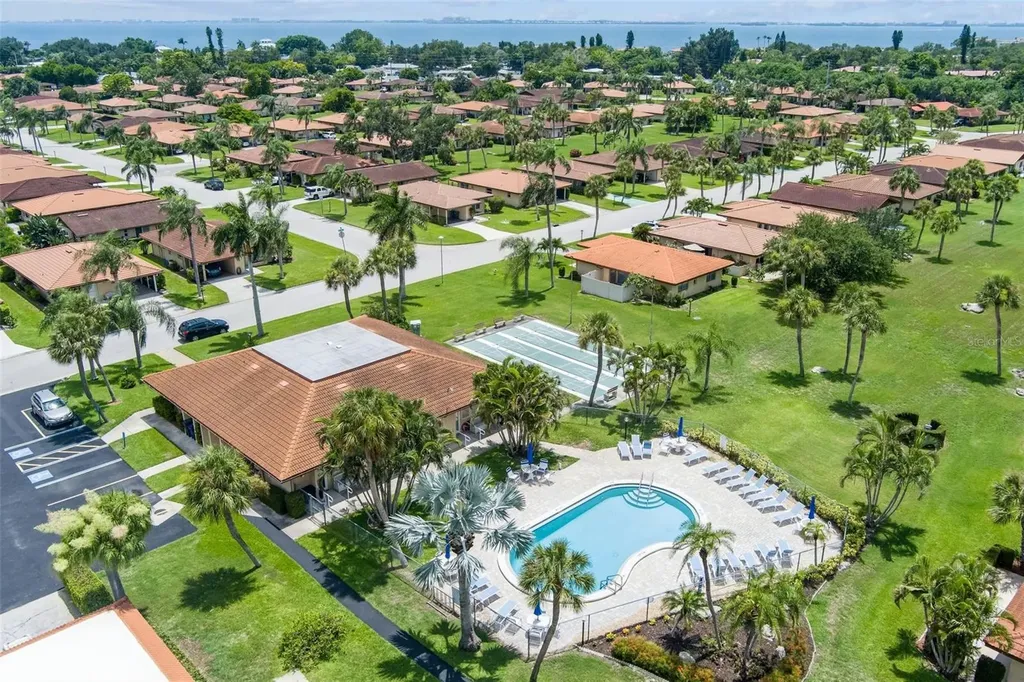 3210 Cambridge Avenue Bradenton FL 34207