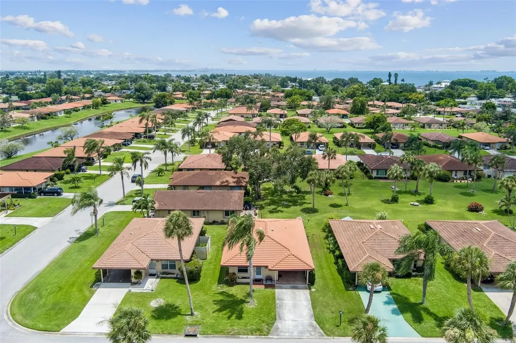 3210 Cambridge Avenue Bradenton FL 34207
