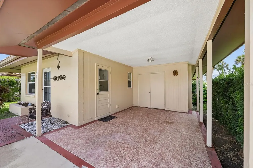 3210 Cambridge Avenue Bradenton FL 34207