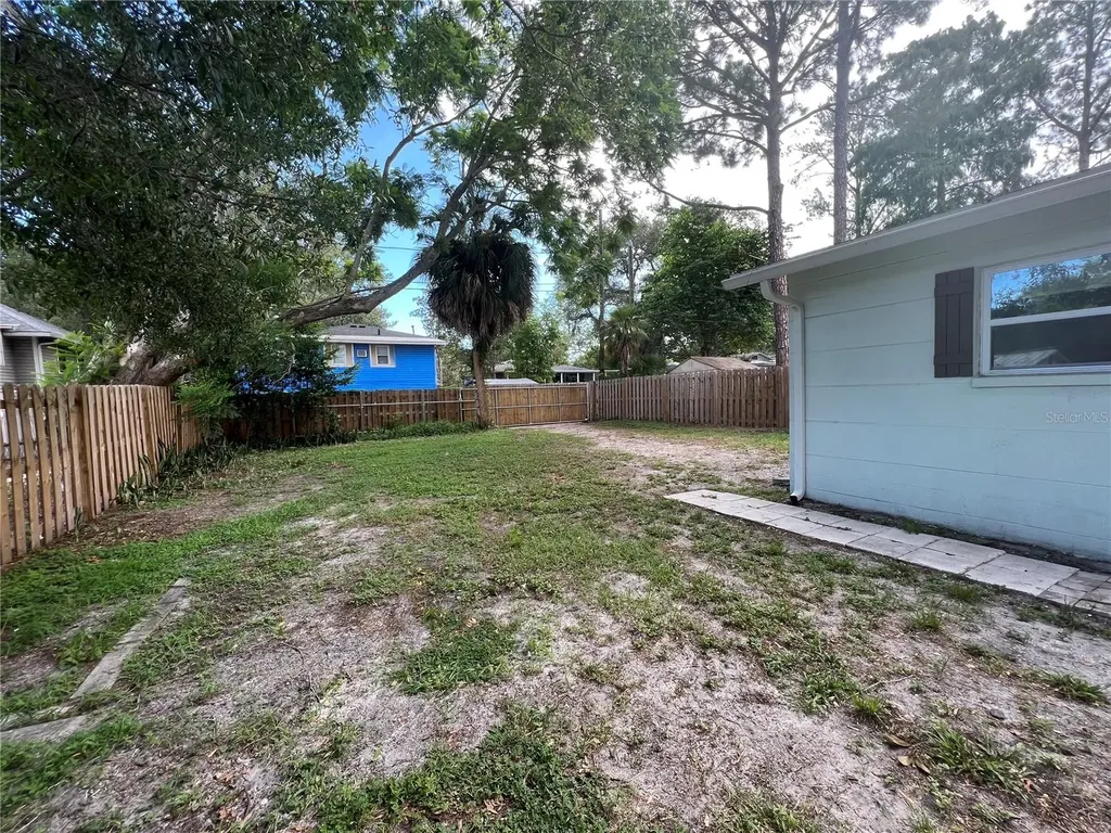 5035 1st Avenue N St Petersburg FL 33710