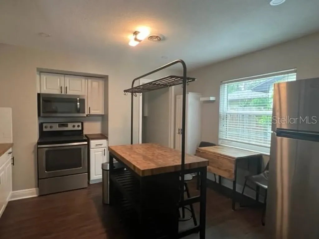 5035 1st Avenue N St Petersburg FL 33710