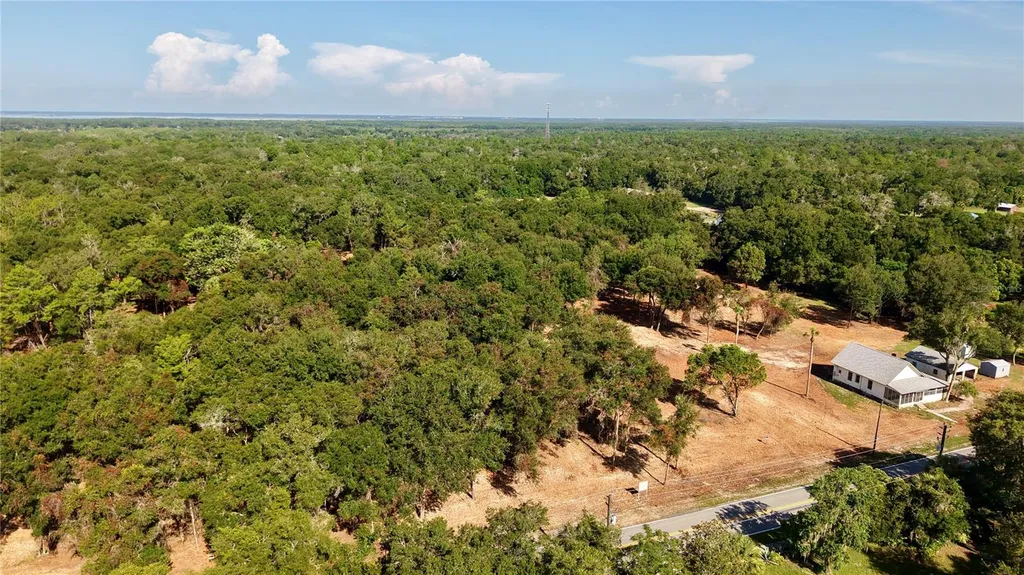 450A Old Geneva Road Geneva FL 32732